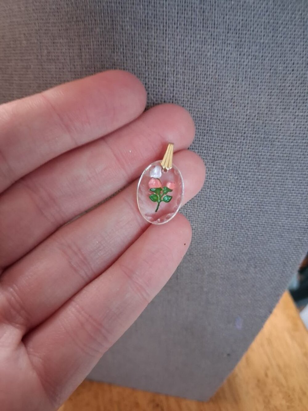Floral pendant